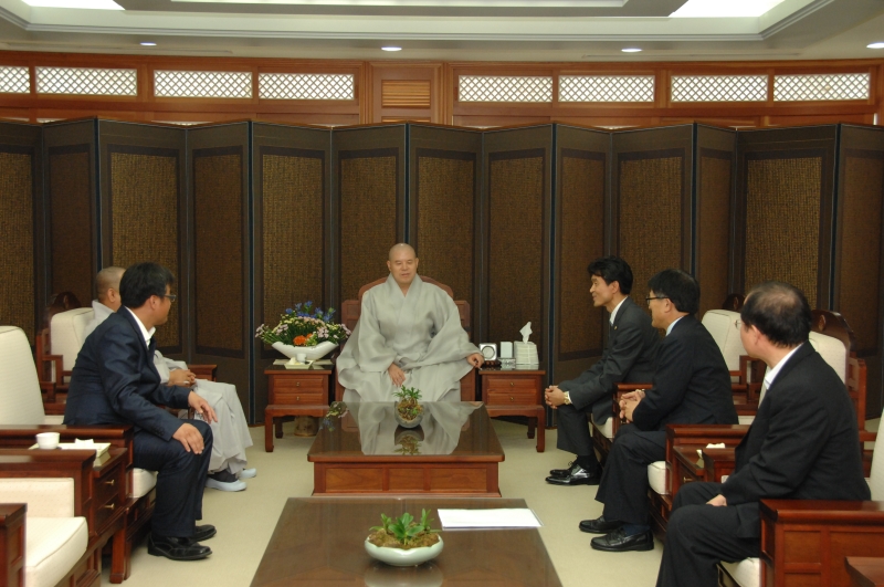 2010.09.01_문광부 모철민 차관 예방 (4)